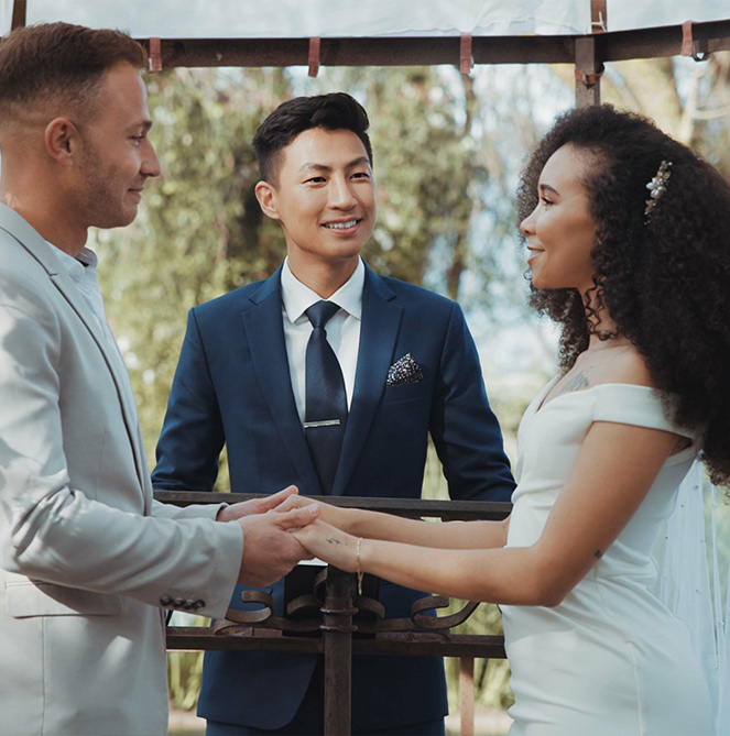 How to Craft Your Own Officiant Speech