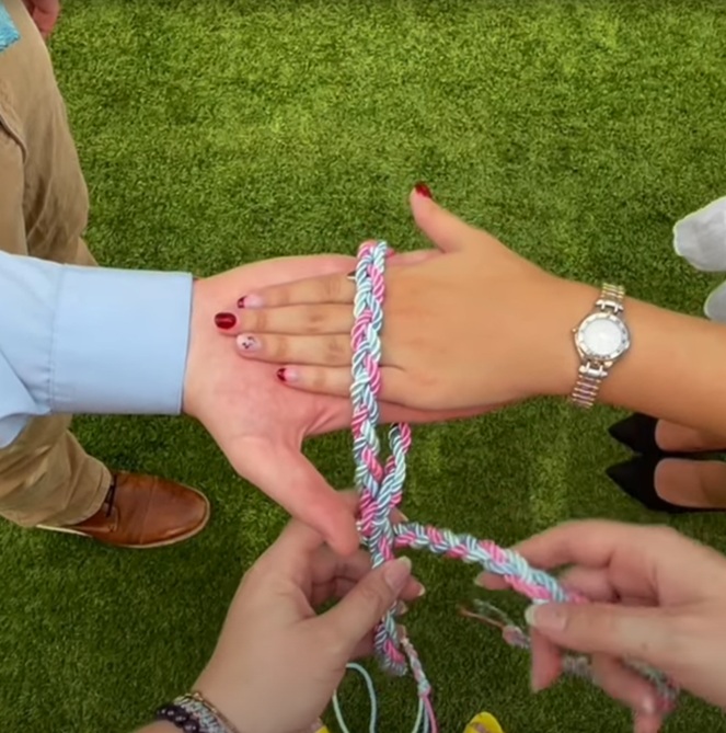 Handfasting Knot Tying